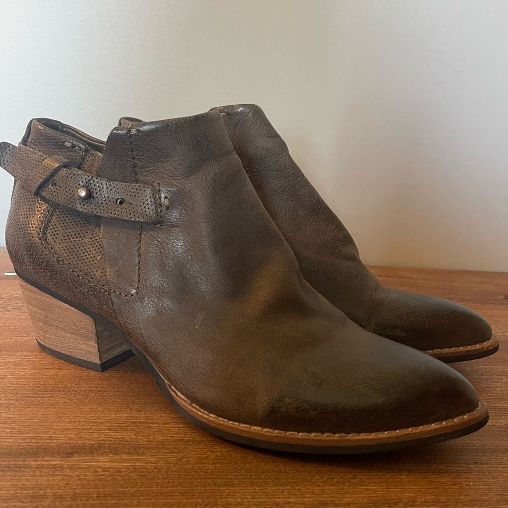 Dolce Vita Western Leather Booties | Size 7.5 | Boho Cowgirl Style